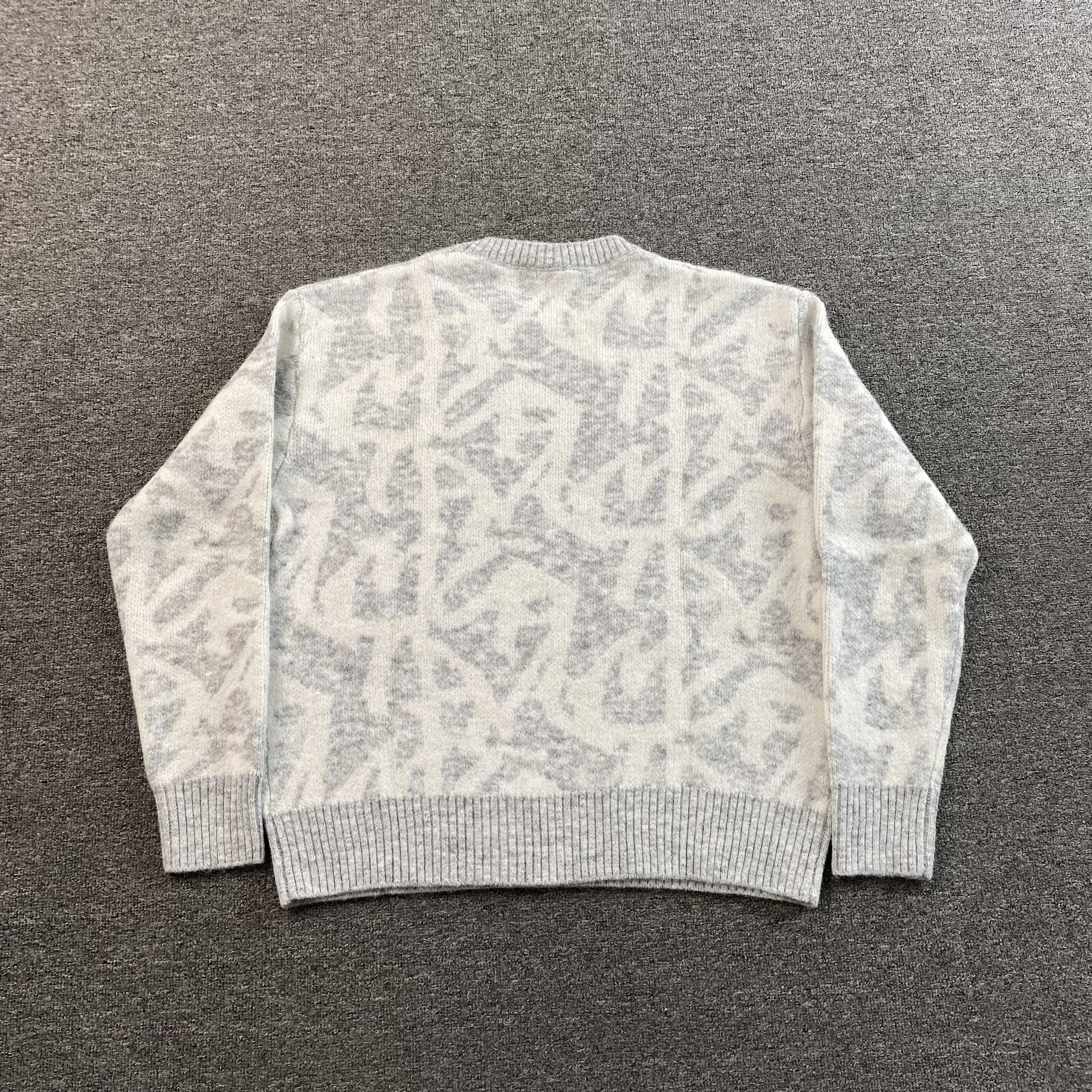 MERTRA ALL OVER ALPACA SWEATER GREY